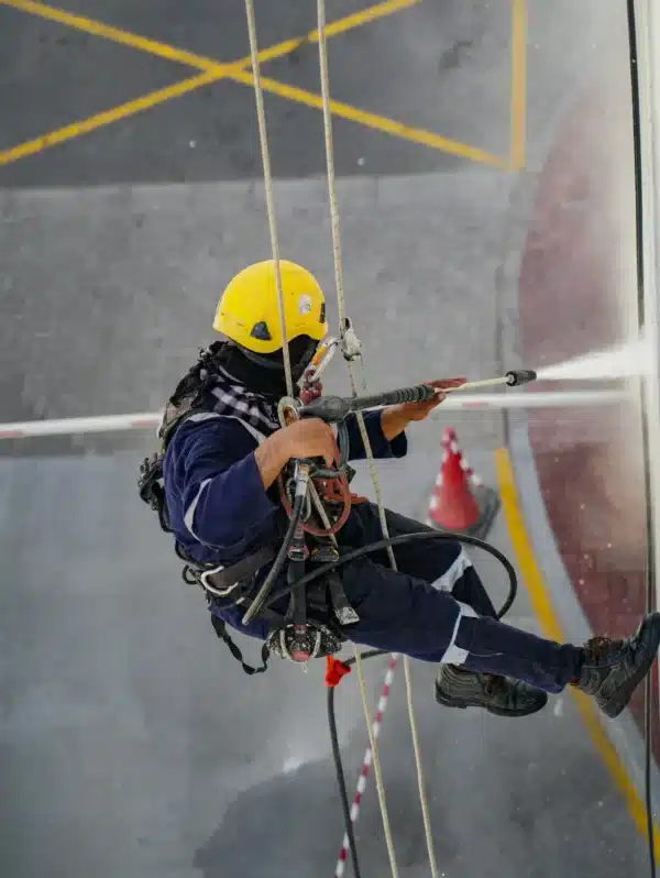 4 Limpieza Industrial Segura y Eficiente sin Interrumpir Operaciones